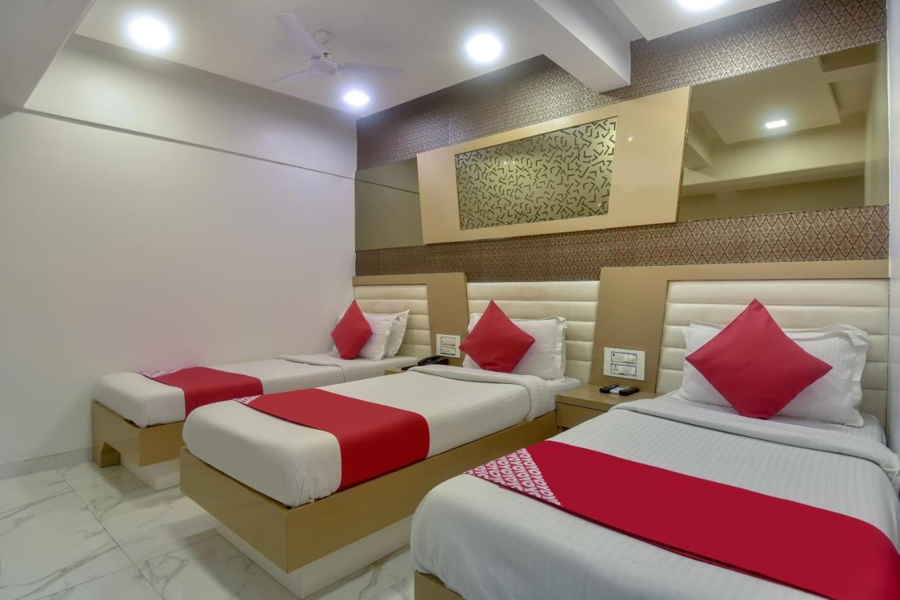 Oyo 28893 Hotel Gulf Bombay Extérieur photo