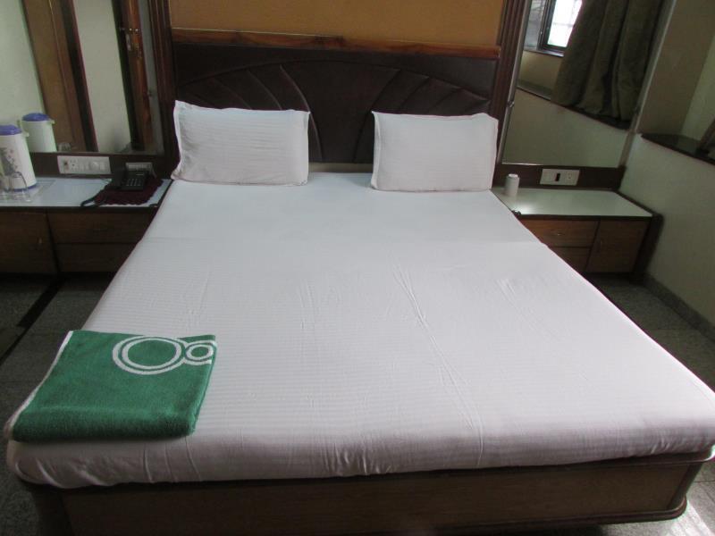 Oyo 28893 Hotel Gulf Bombay Extérieur photo