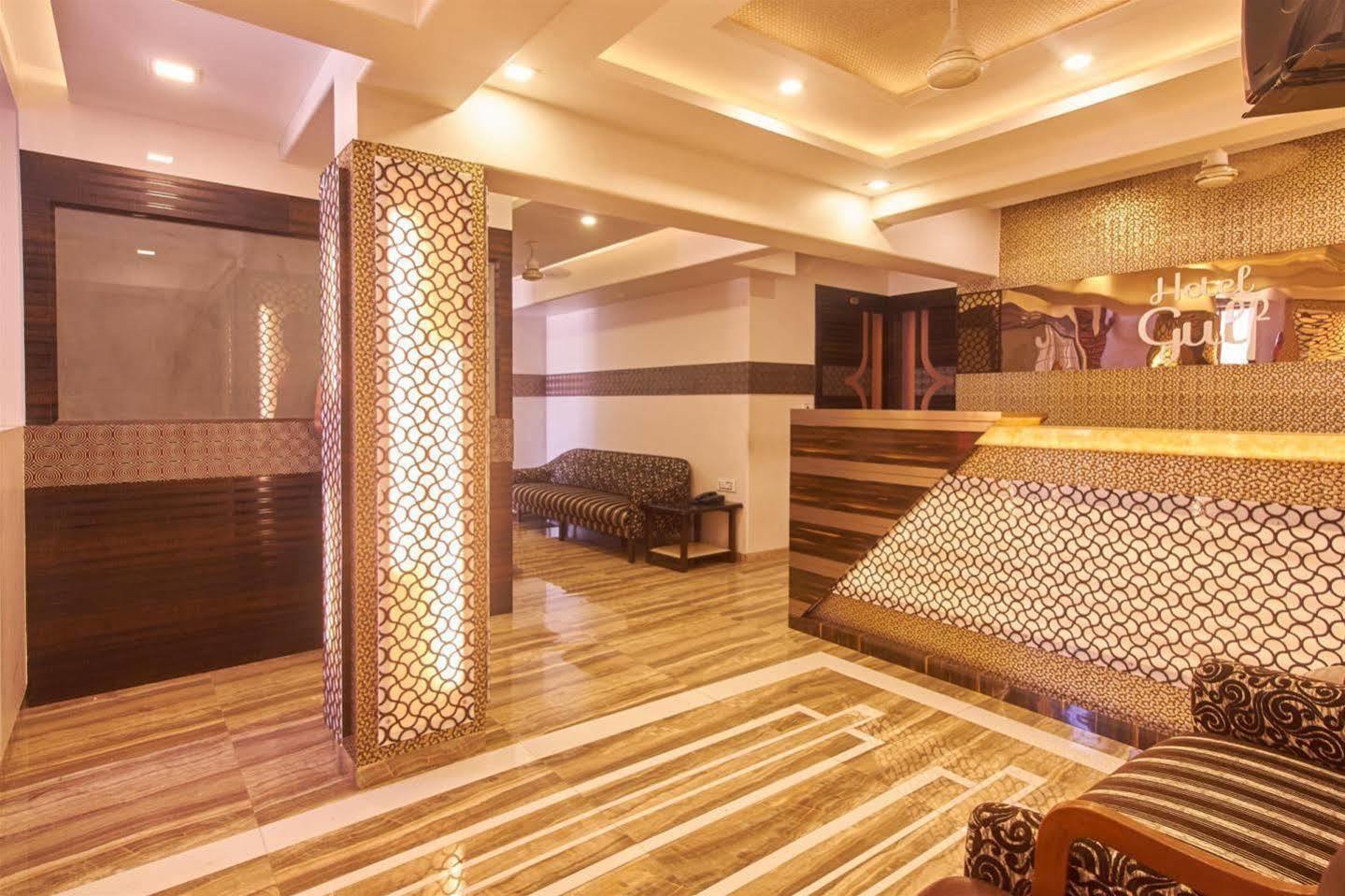 Oyo 28893 Hotel Gulf Bombay Extérieur photo